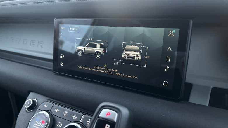 Land Rover Defender 3.0 D250 X-Dynamic SE 90 3dr Auto Diesel Estate